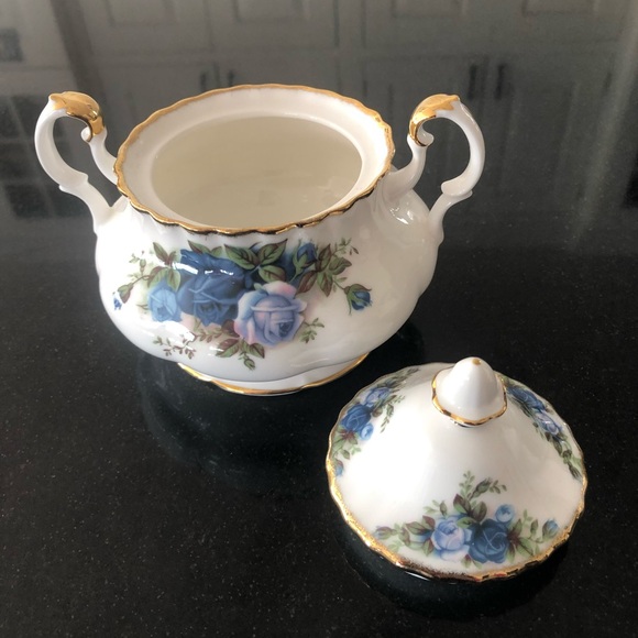 Royal Albert Moonlight Blue Bone China Sugar Bowl and Creamer Set with Gold Trim - Picture 5 of 11